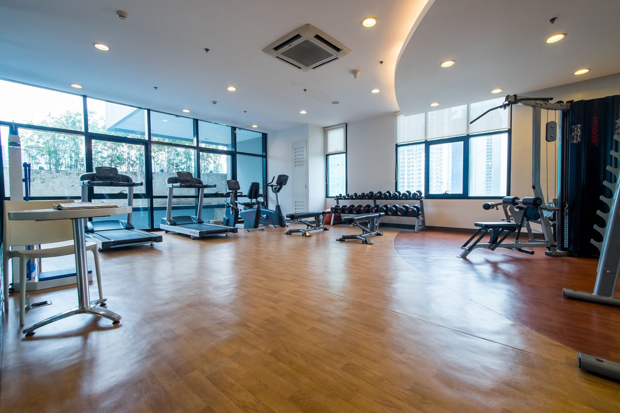 ZEN Home at Icon Plaza BGC  Taguig Esterno foto
